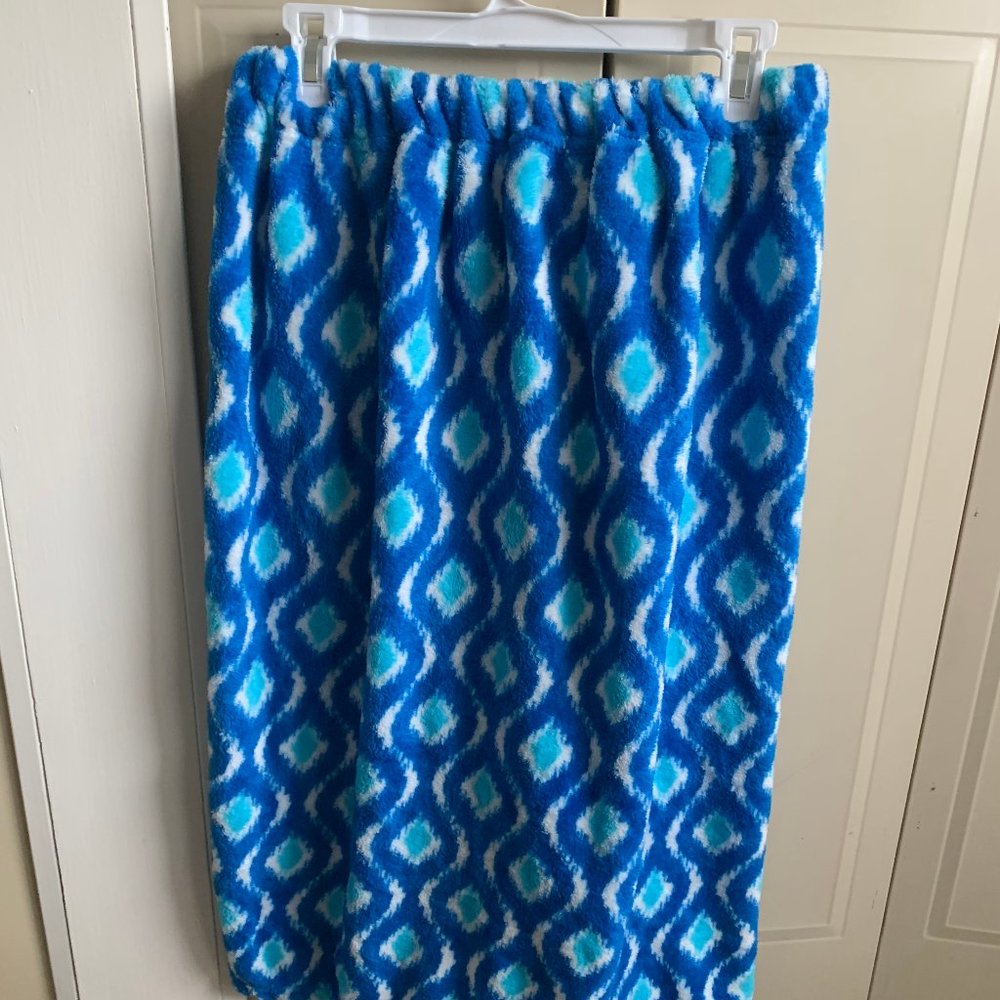 After shower fuzzy wrap with velcro closure